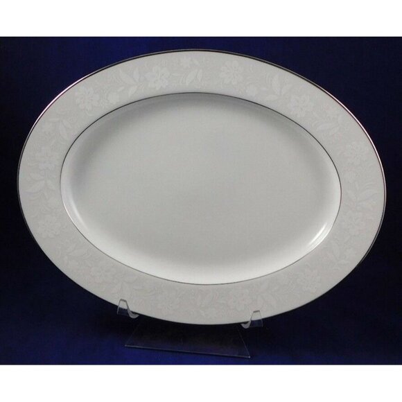Noritake Ranier 11 3/4" White Embossed Floral Oval Serving Platter With Platinum - Picture 2 of 7